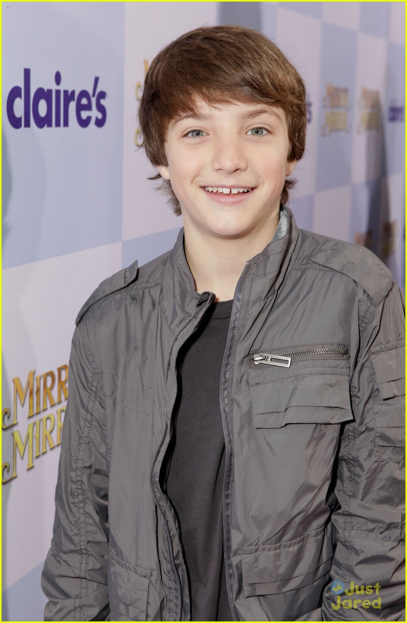 Stefanie Scott & Jake Short: 'Mirror Mirror' Premiere Pair