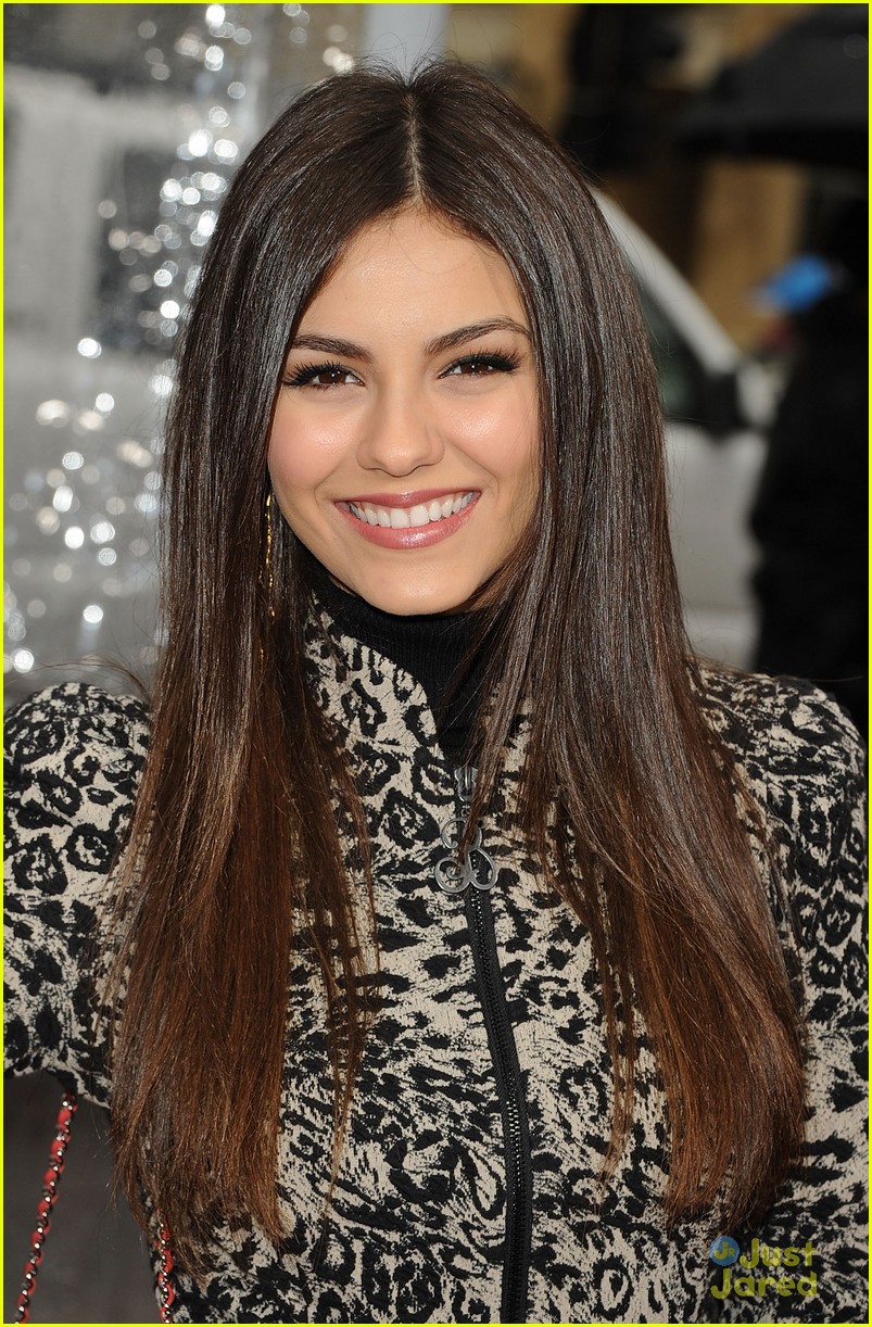 Victoria Justice: 'Mirror Mirror' On The Wall