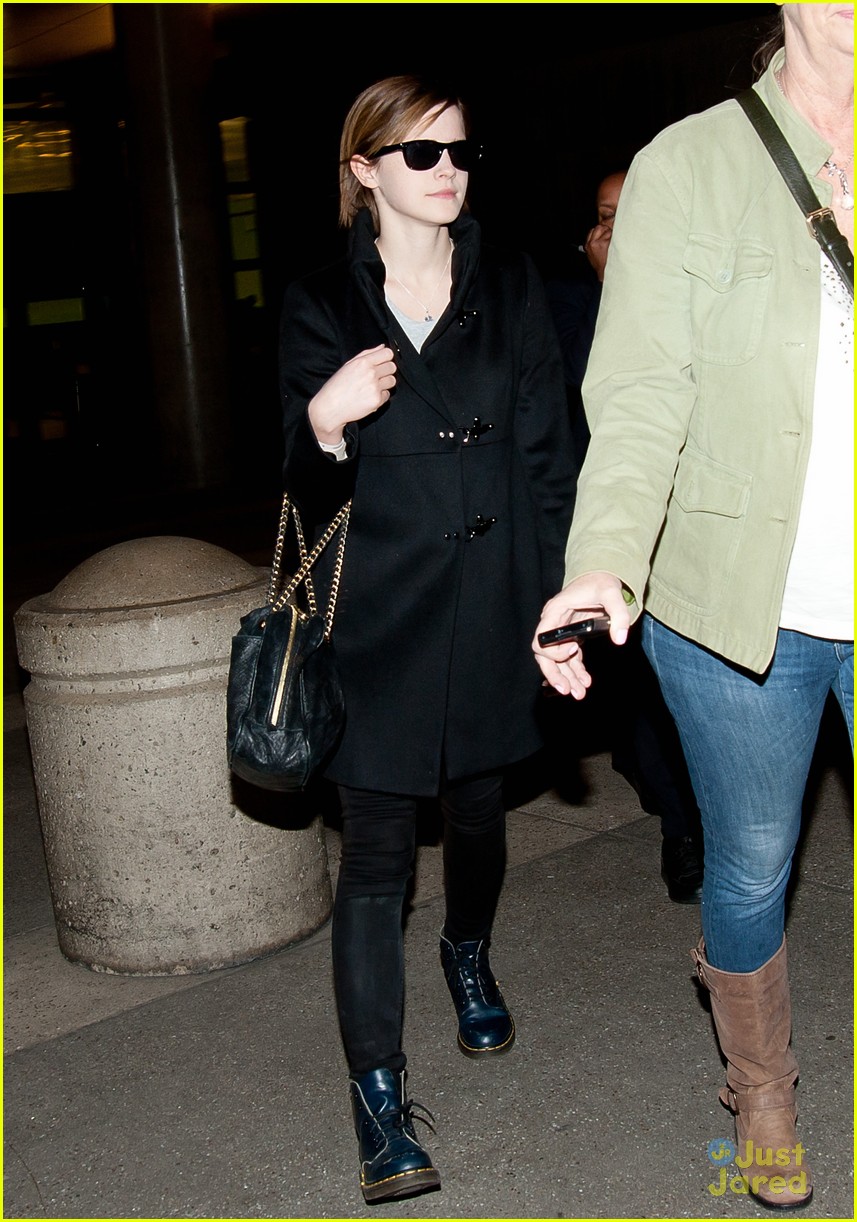 Emma Watson: Part Time Makeup Artist