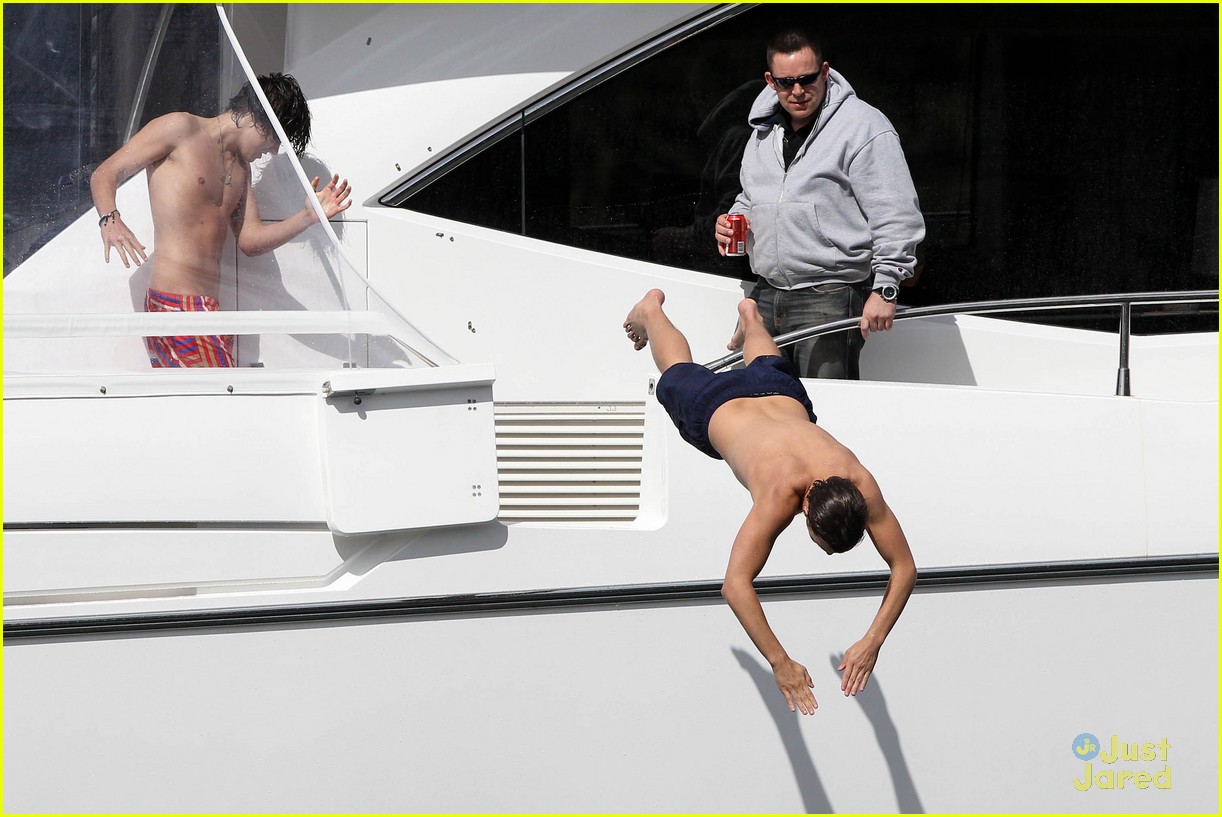 One Direction Dive Into Sydney Harbor!