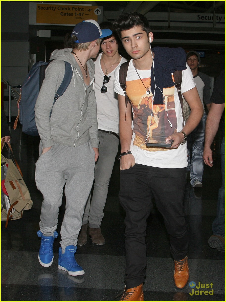 One Direction: Studio Time with Justin Bieber!