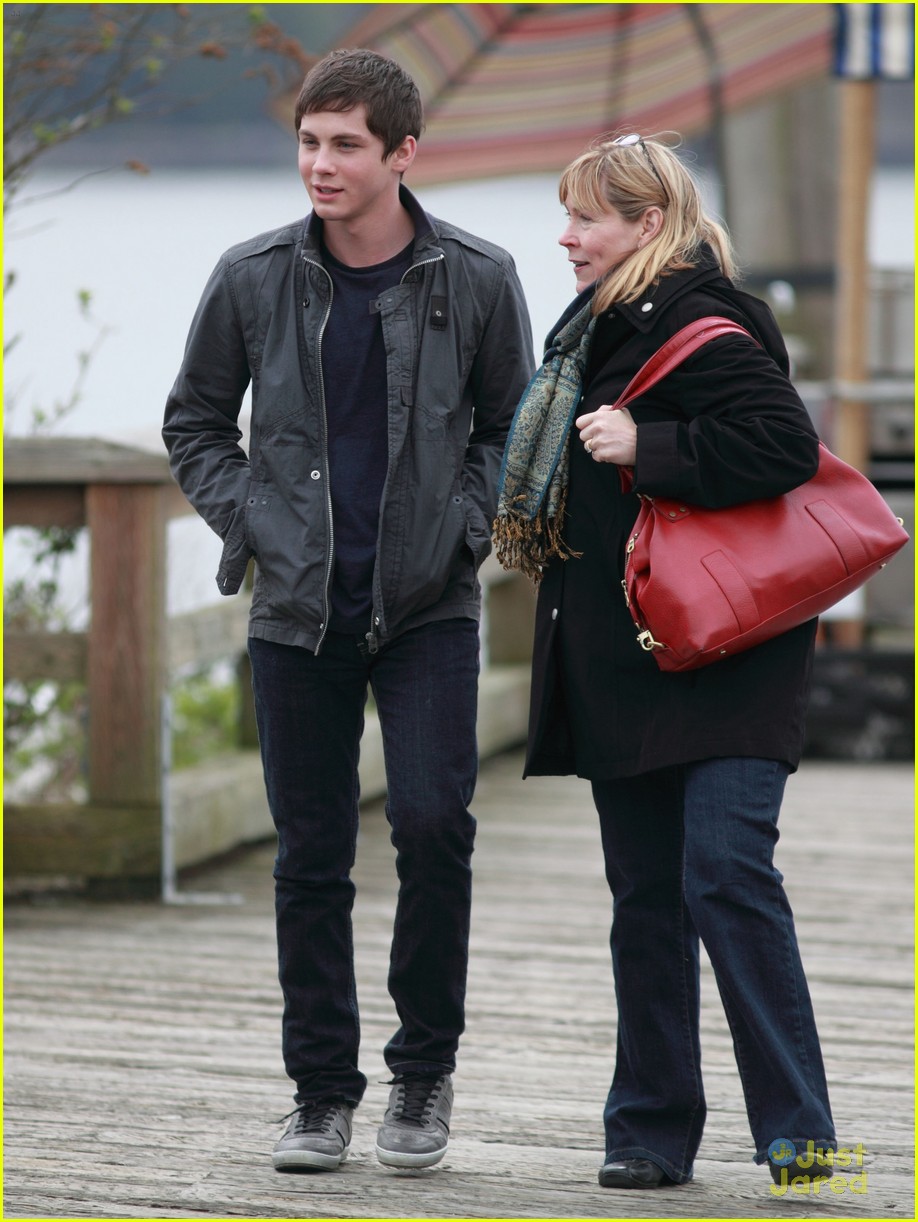 Alexandra Daddario Goes Blonde for 'Percy Jackson'!