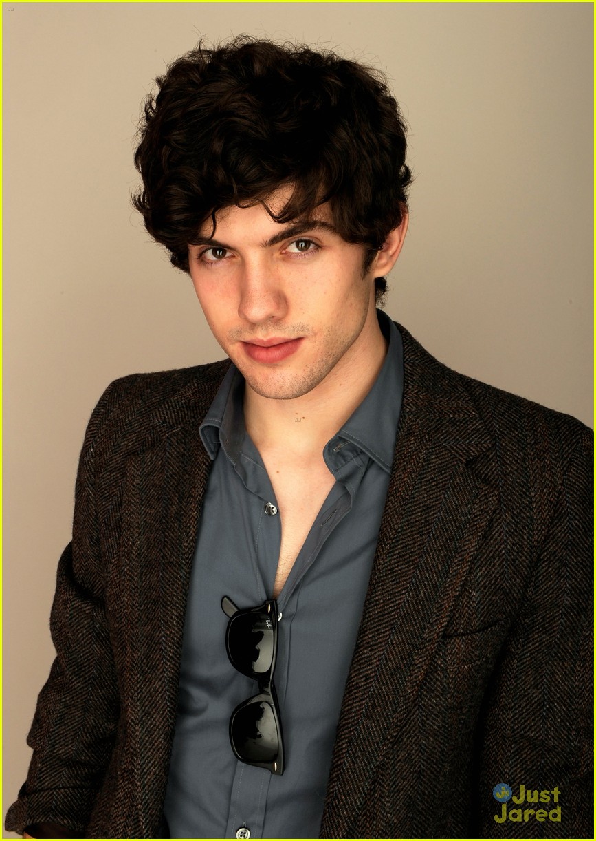 Allie Grant & Carter Jenkins: 'Struck By Lightning' Premiere!