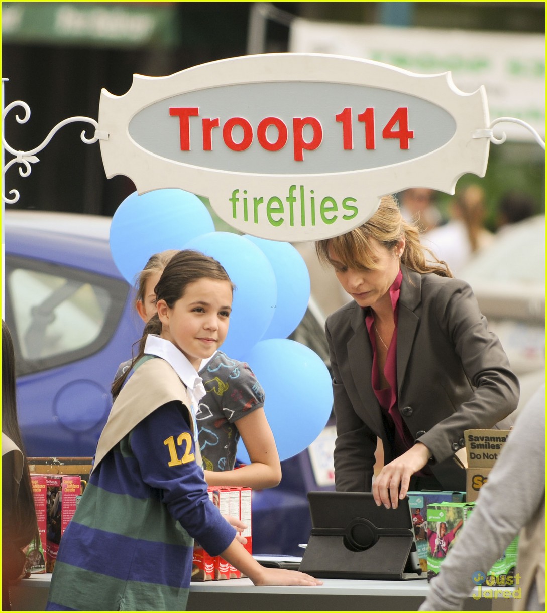 Bailee Madison Sells Girl Scout Cookies