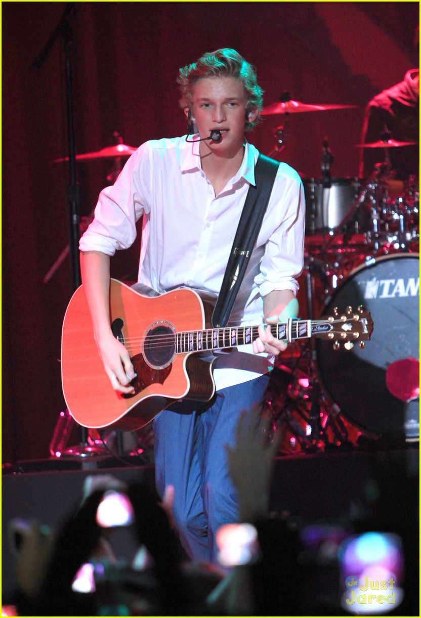 Cody Simpson Films 'Finding Cody'