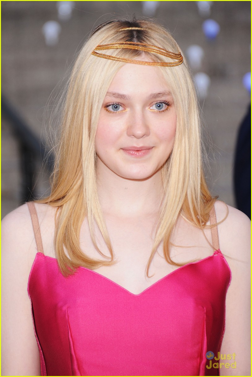 Dakota Fanning: Vanity Fair Tribeca Party