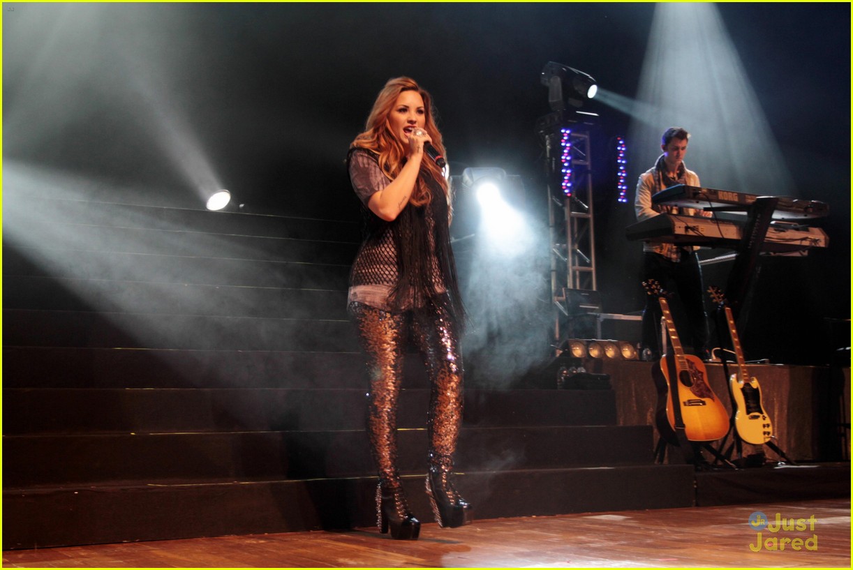 Demi Lovato: Belo Horizonte Hottie