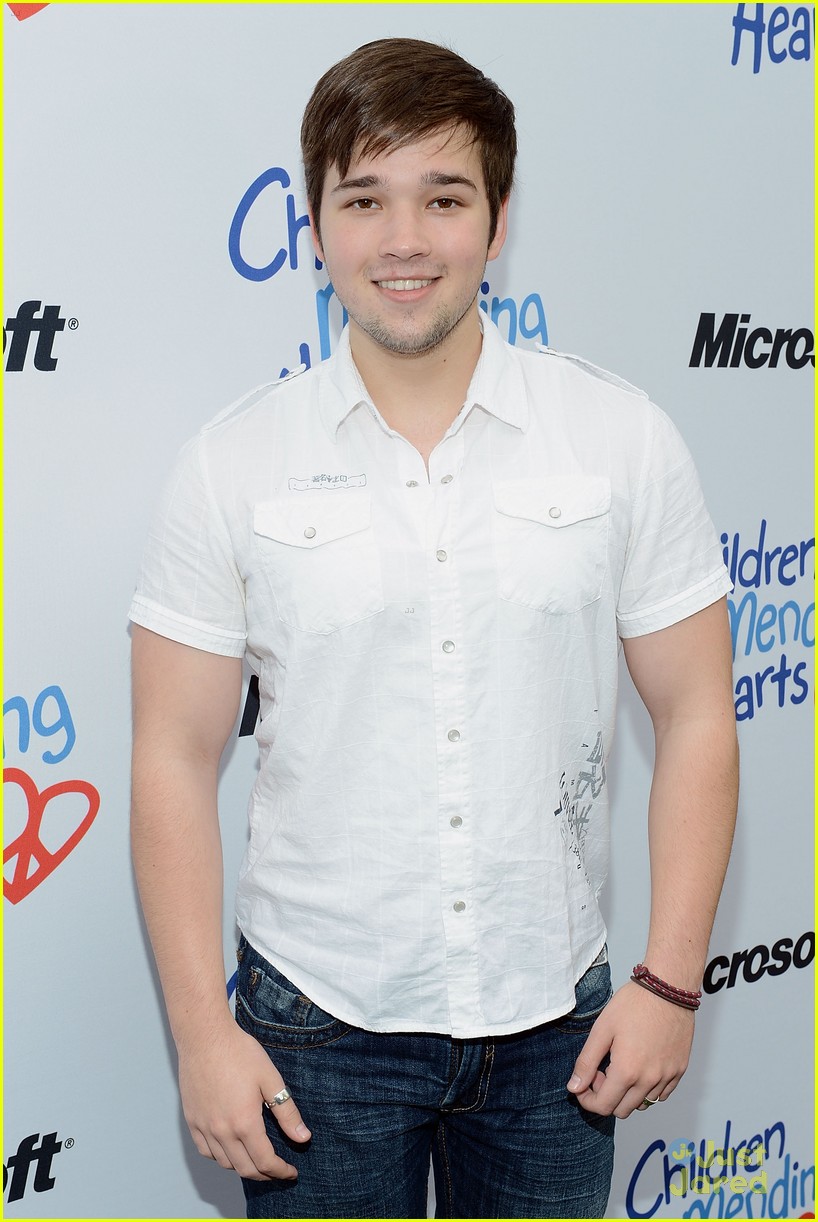 Nathan Kress & Doug Brochu are 'Mending Hearts'