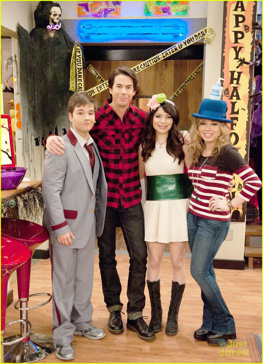 iCarly: Happy Halfoween!