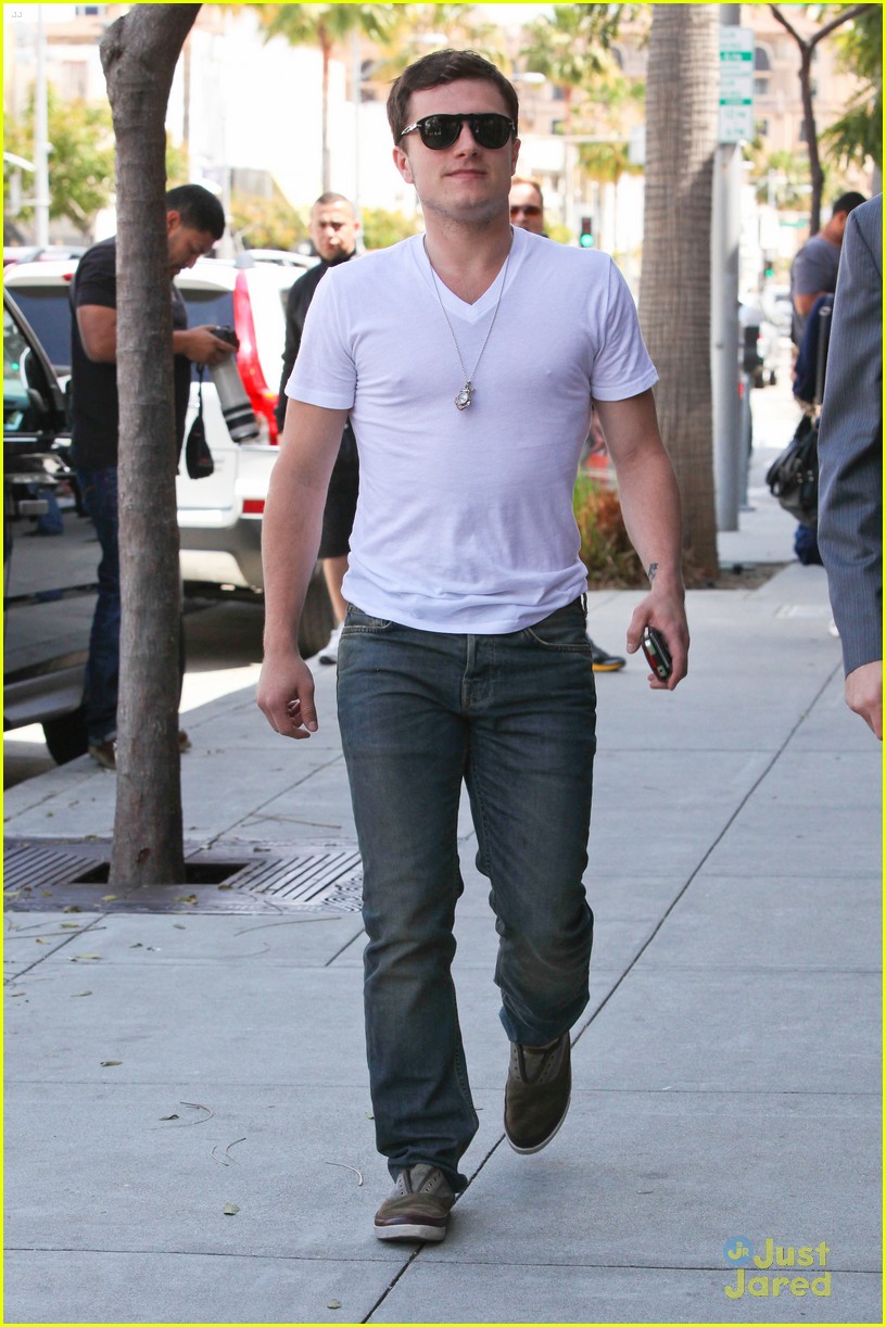 Josh Hutcherson: CinemaCon's Breakthrough Performer of the Year!