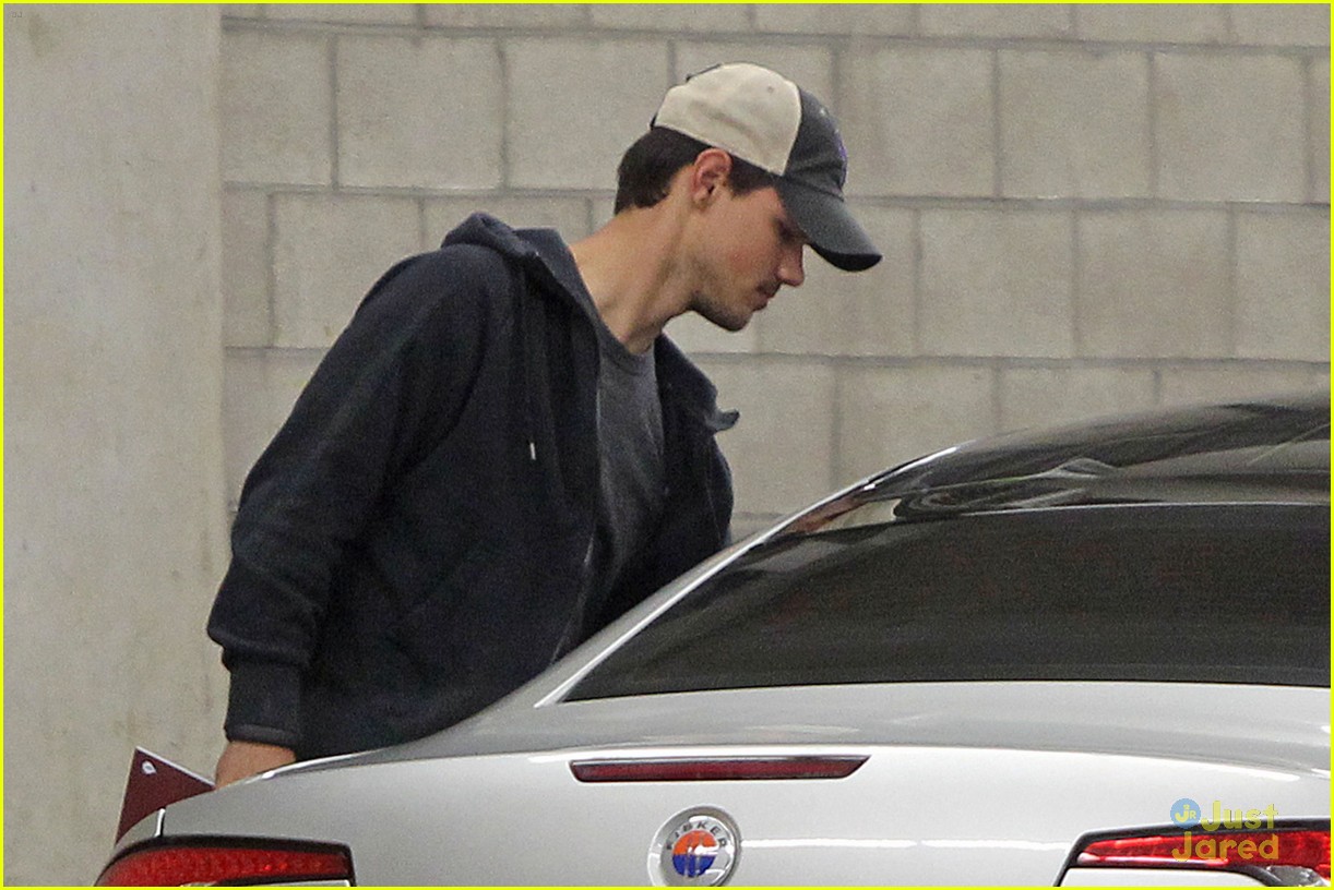 Taylor Lautner: Cirque du Soleil with Sara Hicks