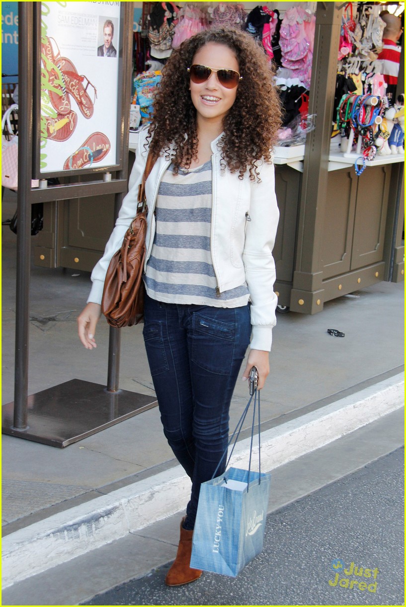 Madison Pettis: Lucky Brand Lady