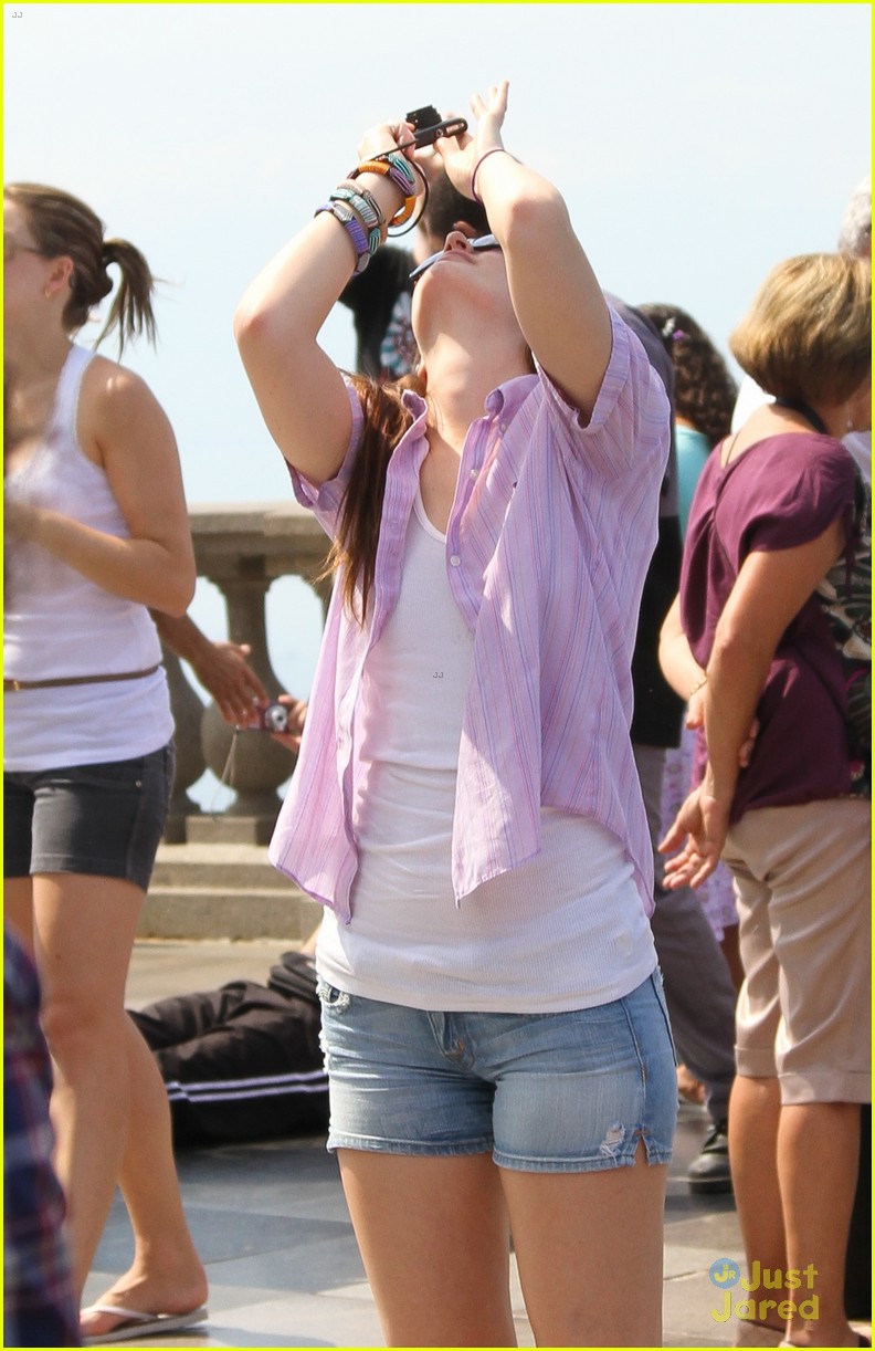 Leighton Meester: Rio with Aaron Himelstein!