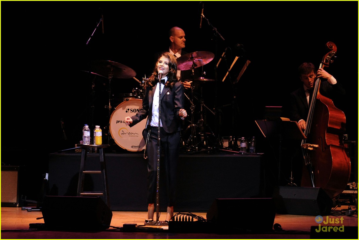 Nikki Yanofsky: Massey Hall Headliner
