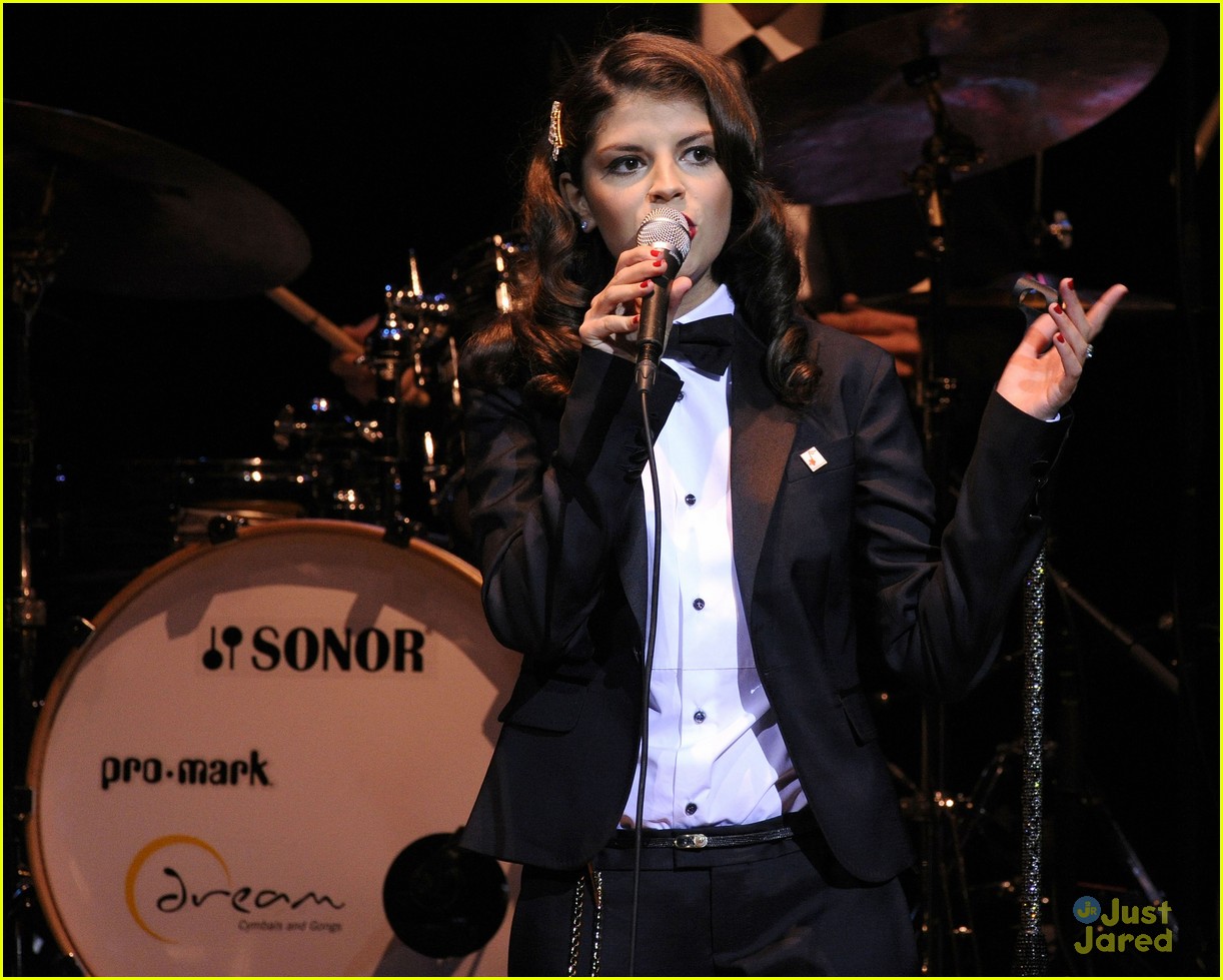 Nikki Yanofsky: Massey Hall Headliner