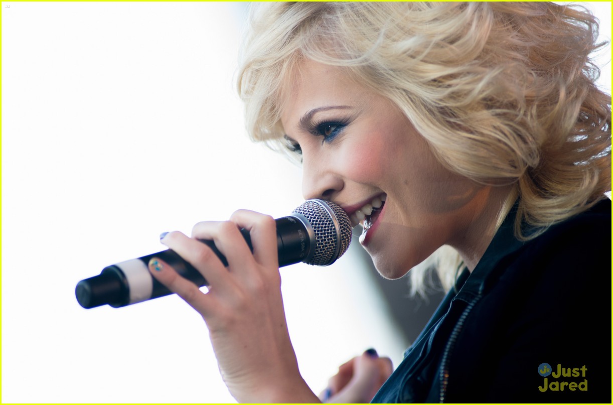 Pixie Lott: Titantic Sounds Concert!