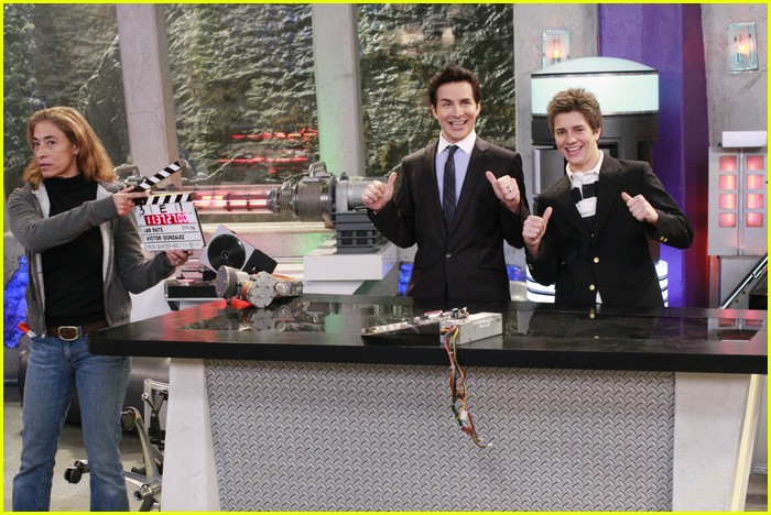 Lab Rats: Exoskeleton Attacks!