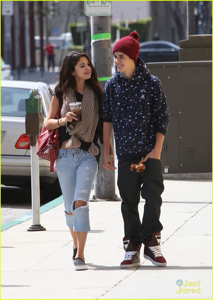 Selena Gomez & Justin Bieber: Panera Lunch Lovers