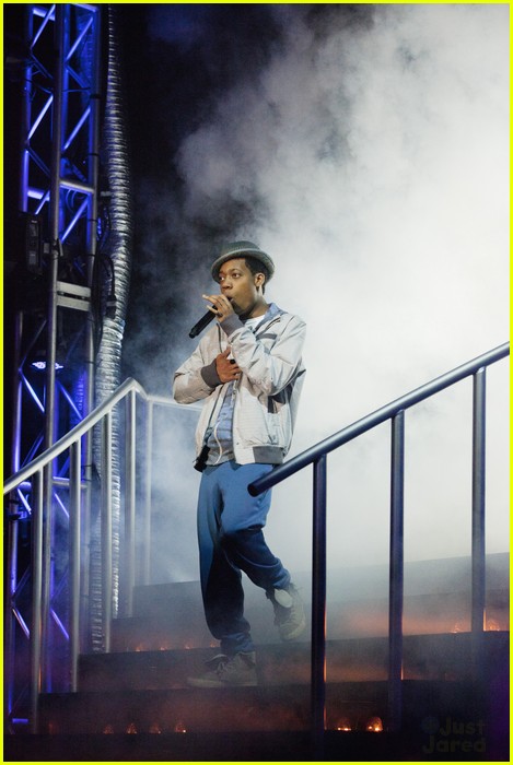 'Let It Shine': New Stills & Clip!