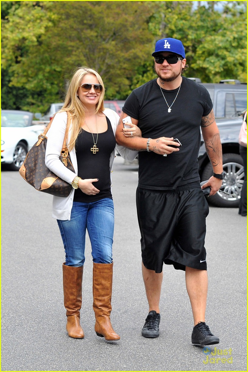 Tiffany Thornton & Chris Carney: Bed, Bath & Beyond with Baby Bump