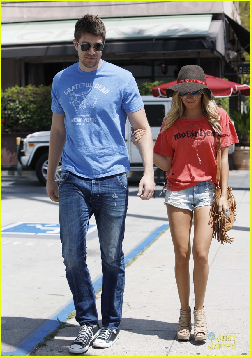 Ashley Tisdale & Scott Speer: Back Together!