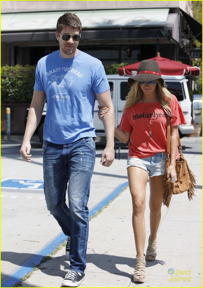 Ashley Tisdale & Scott Speer: Back Together!
