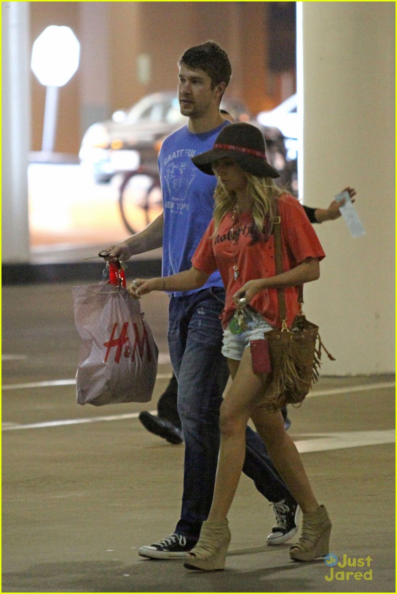 Ashley Tisdale & Scott Speer: Back Together!