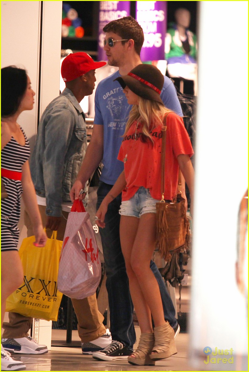 Ashley Tisdale & Scott Speer: Back Together!