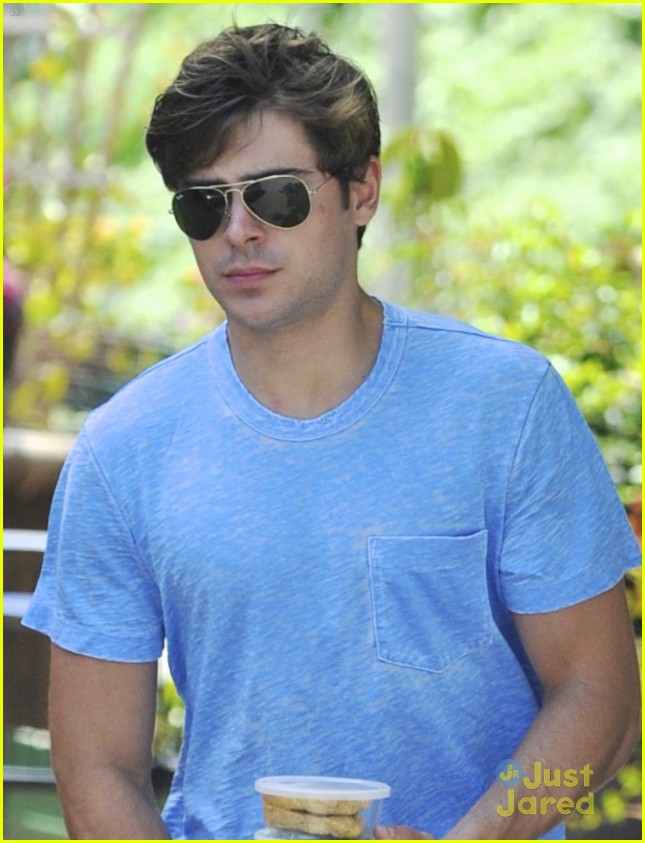 Zac Efron: Happy Retirement, Robyn Metchik!