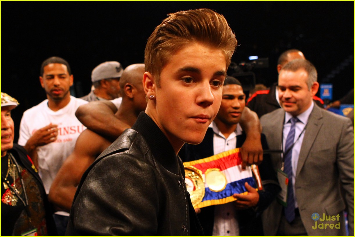 Justin Bieber: WBA Super Welterweight Title Fight!