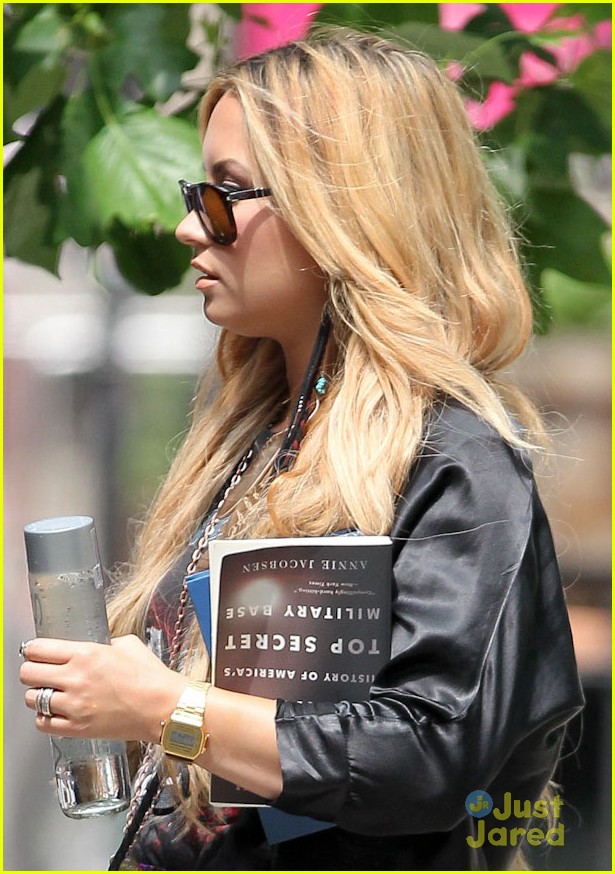Demi Lovato: Blonde Beauty in NYC