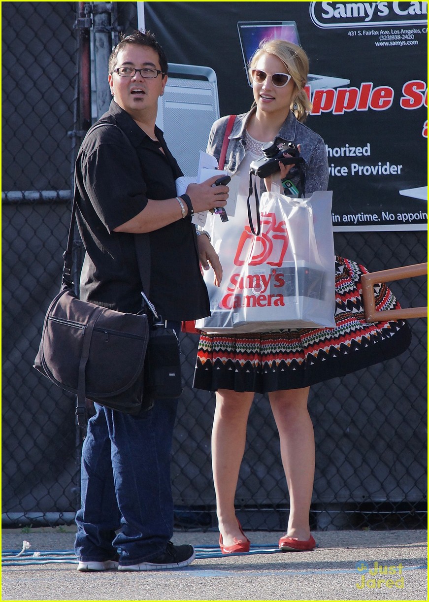 Dianna Agron: Samy's Camera Shopper