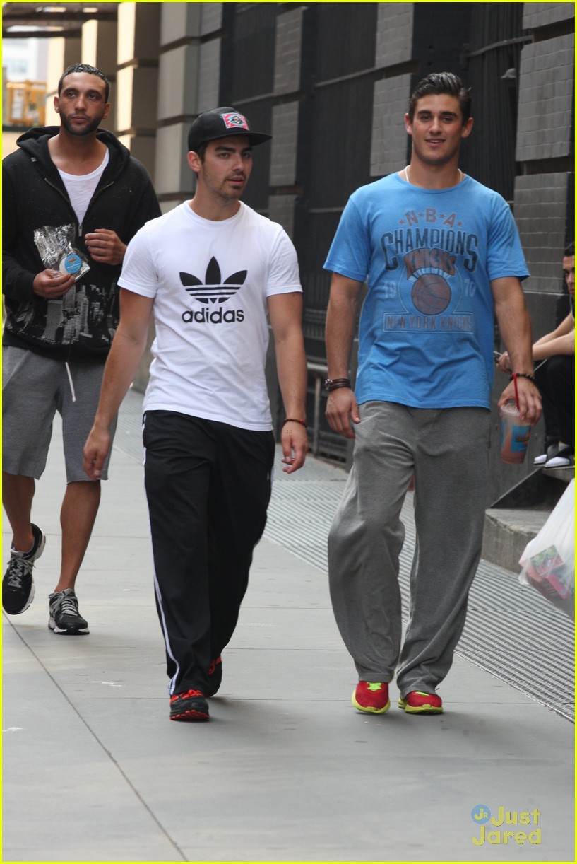 Joe Jonas: Cole Haan Shoe Shopper