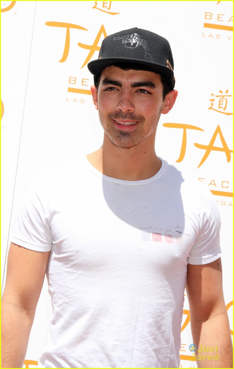 Joe Jonas: Goodbye, Hollywood Records