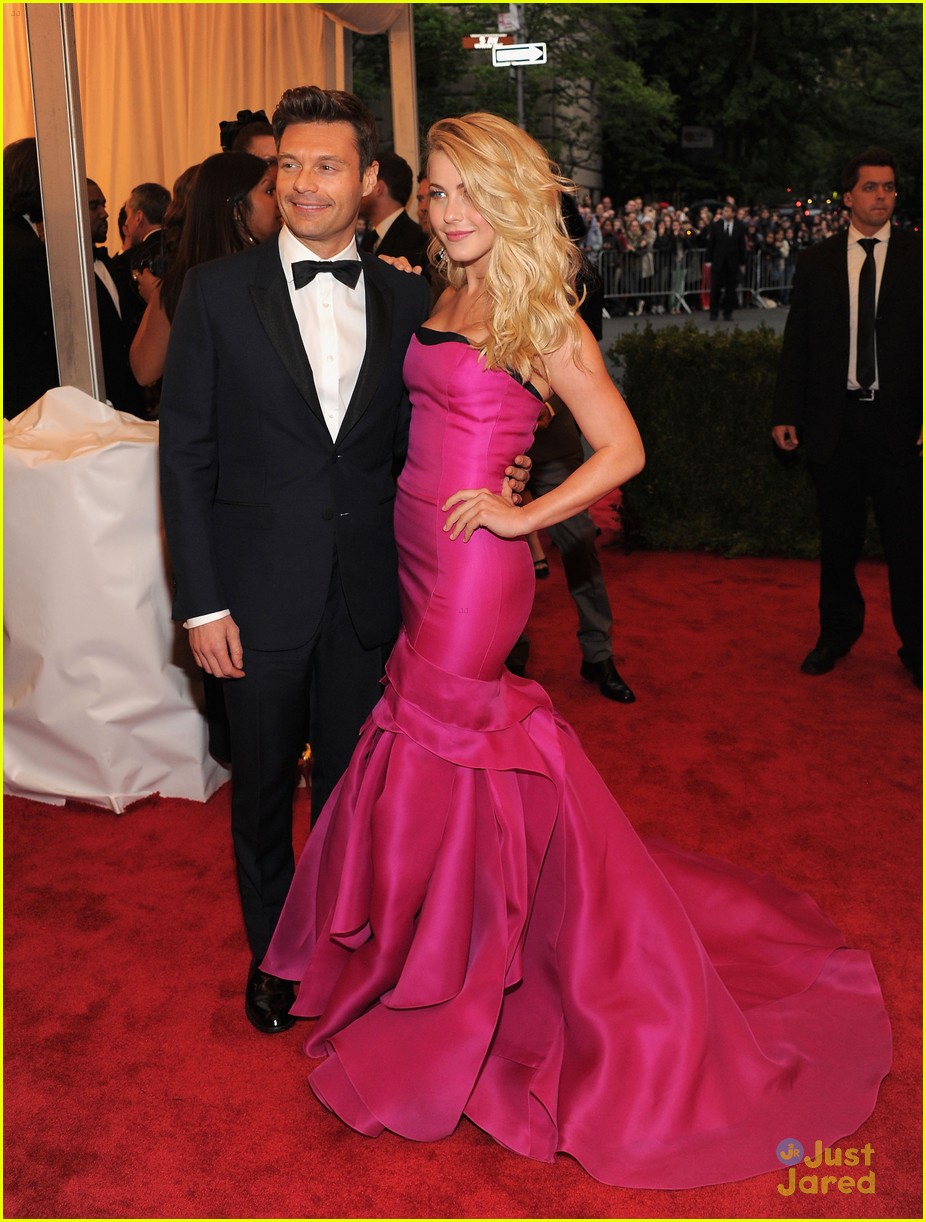 Julianne Hough - Met Ball 2012
