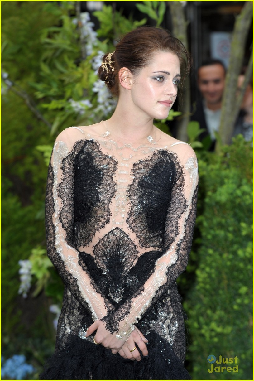 Kristen Stewart: 'Snow White & The Huntsman' World Premiere!