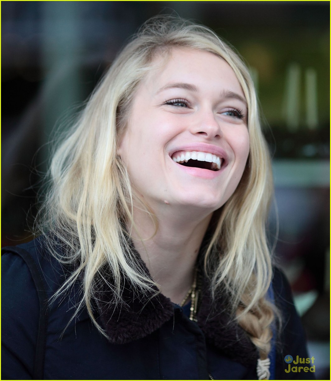 Leven Rambin & Bailee Madison Hang in Vancouver