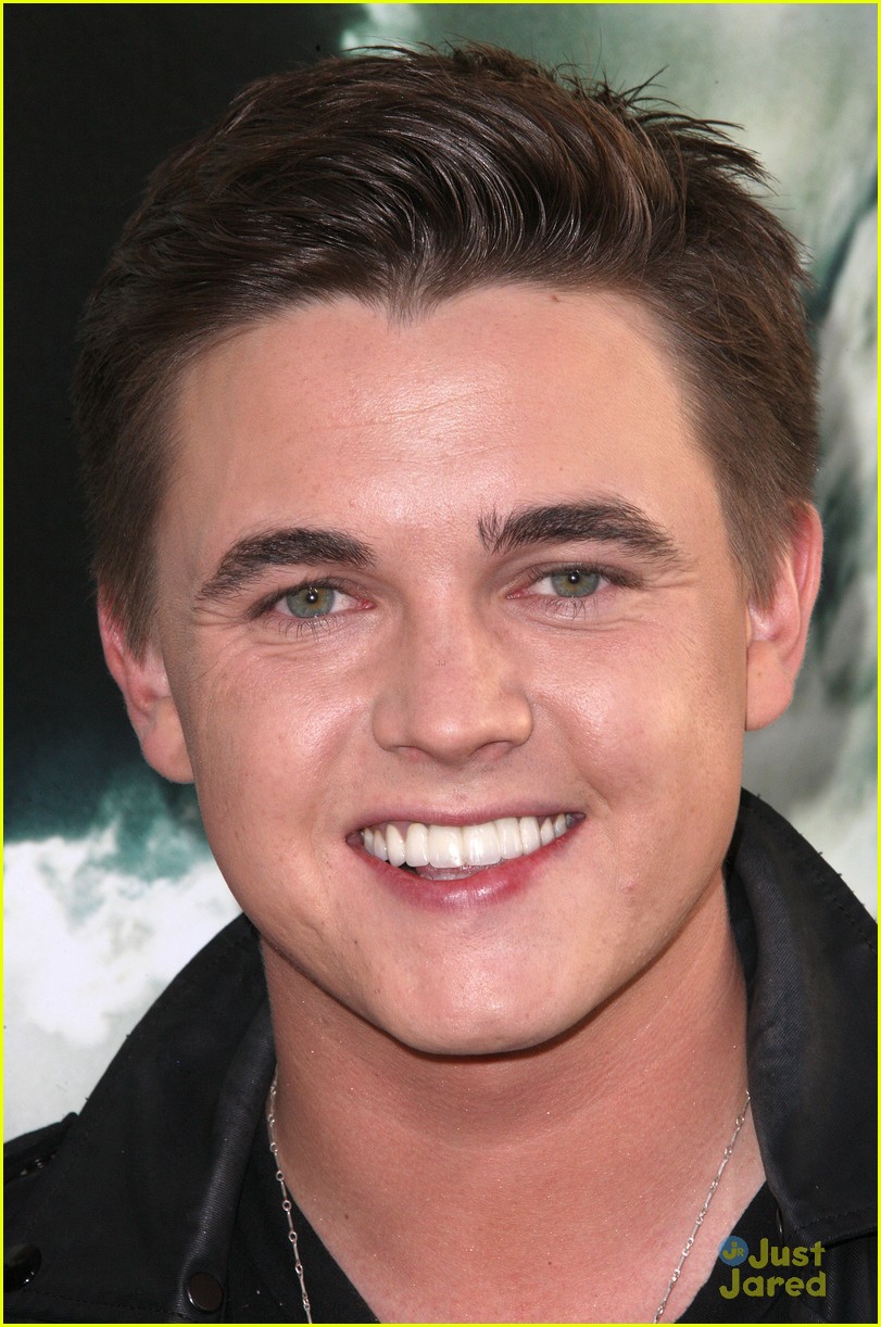 Jesse McCartney: 'Chernobyl Diaries' Premiere!