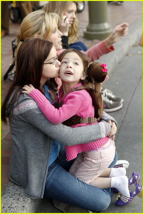 Sarah Hyland: 'Modern Family' Goes to Disneyland!