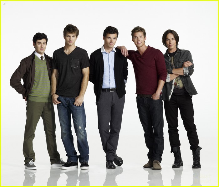Pretty Little Liars: New Gallery Pics!