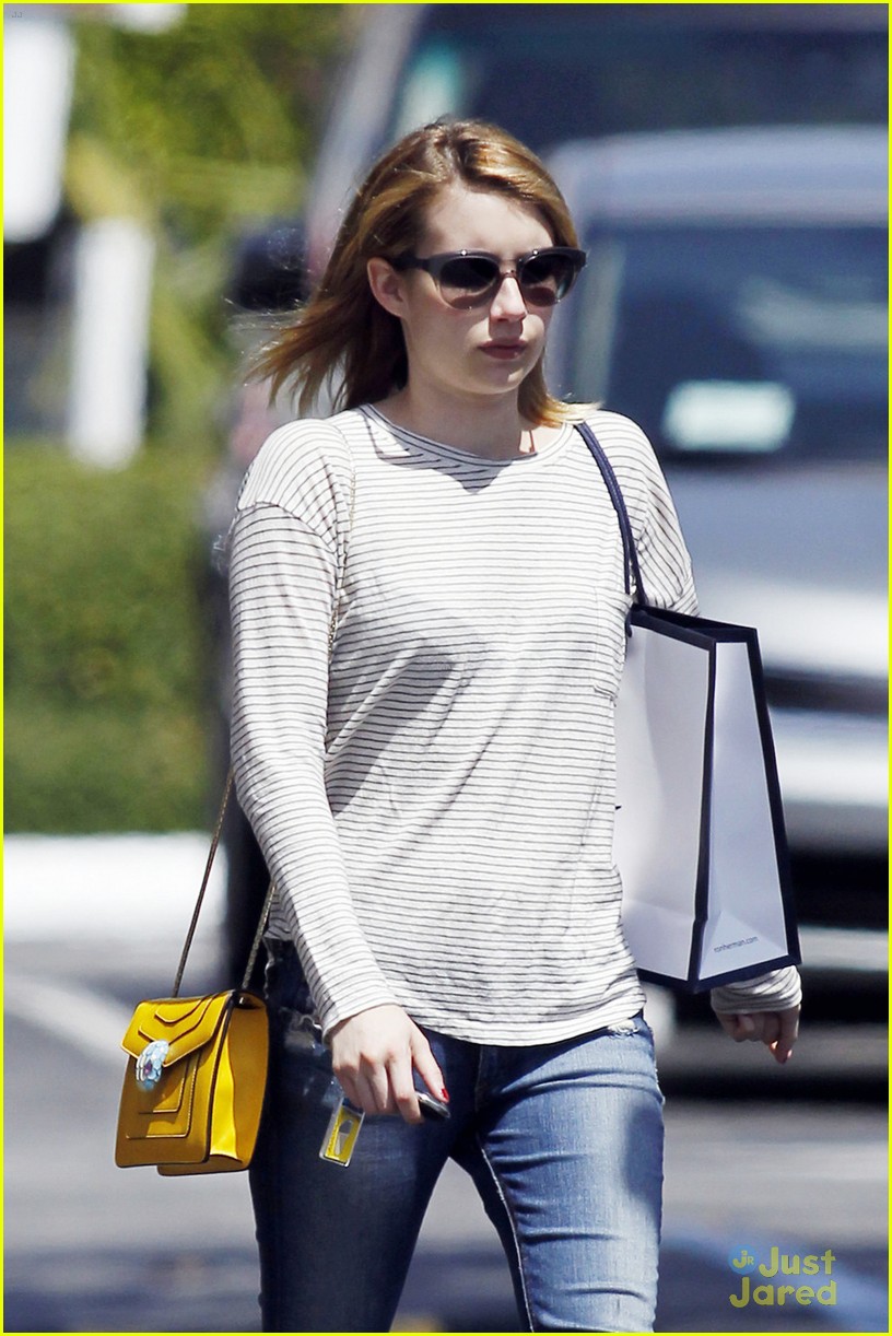 Emma Roberts: Rite Aid Run