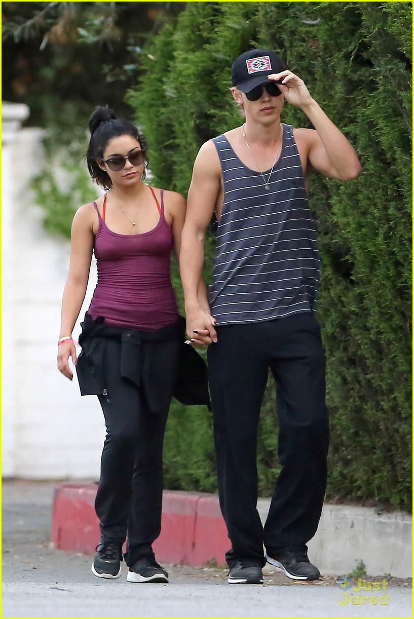 Vanessa Hudgens & Austin Butler: Ludigo Lovers