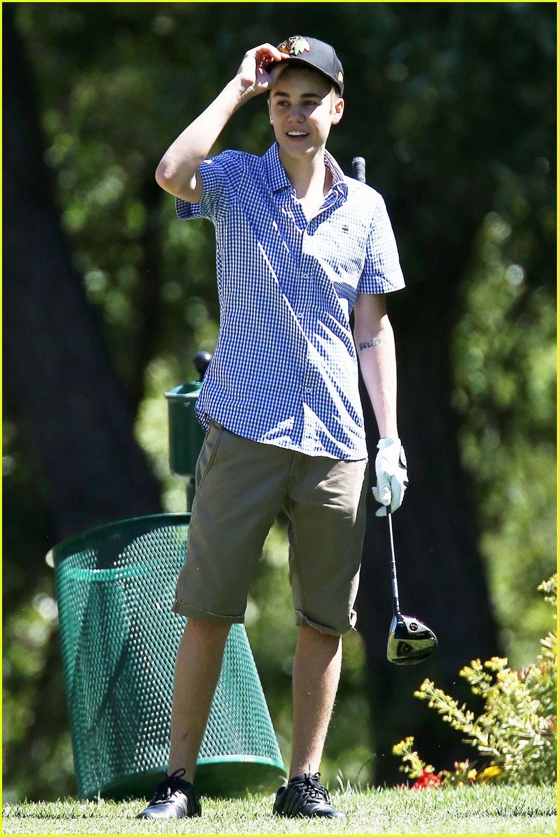 Justin Bieber Golfs His Stress Away