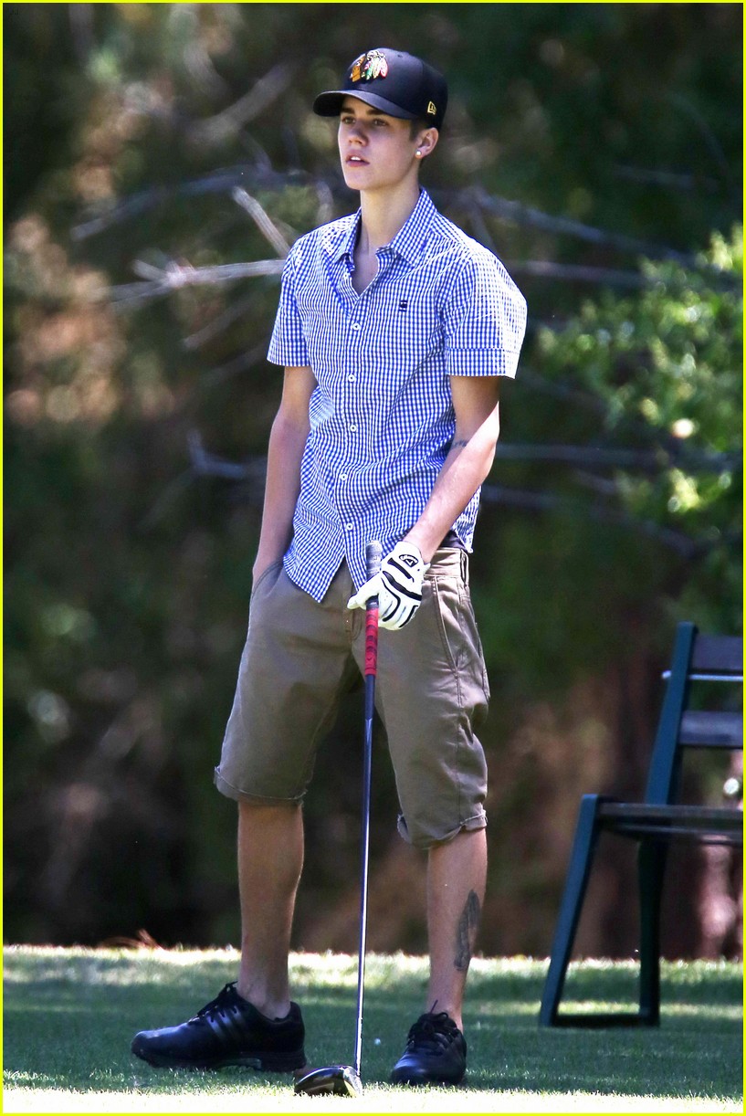 Justin Bieber Golfs His Stress Away