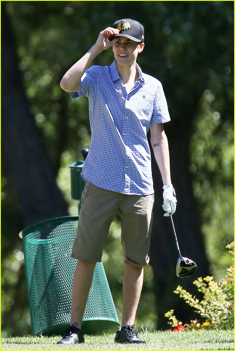 Justin Bieber Golfs His Stress Away