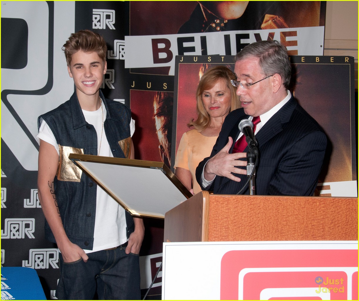Justin Bieber: Kissing Selena Gomez Was The Best