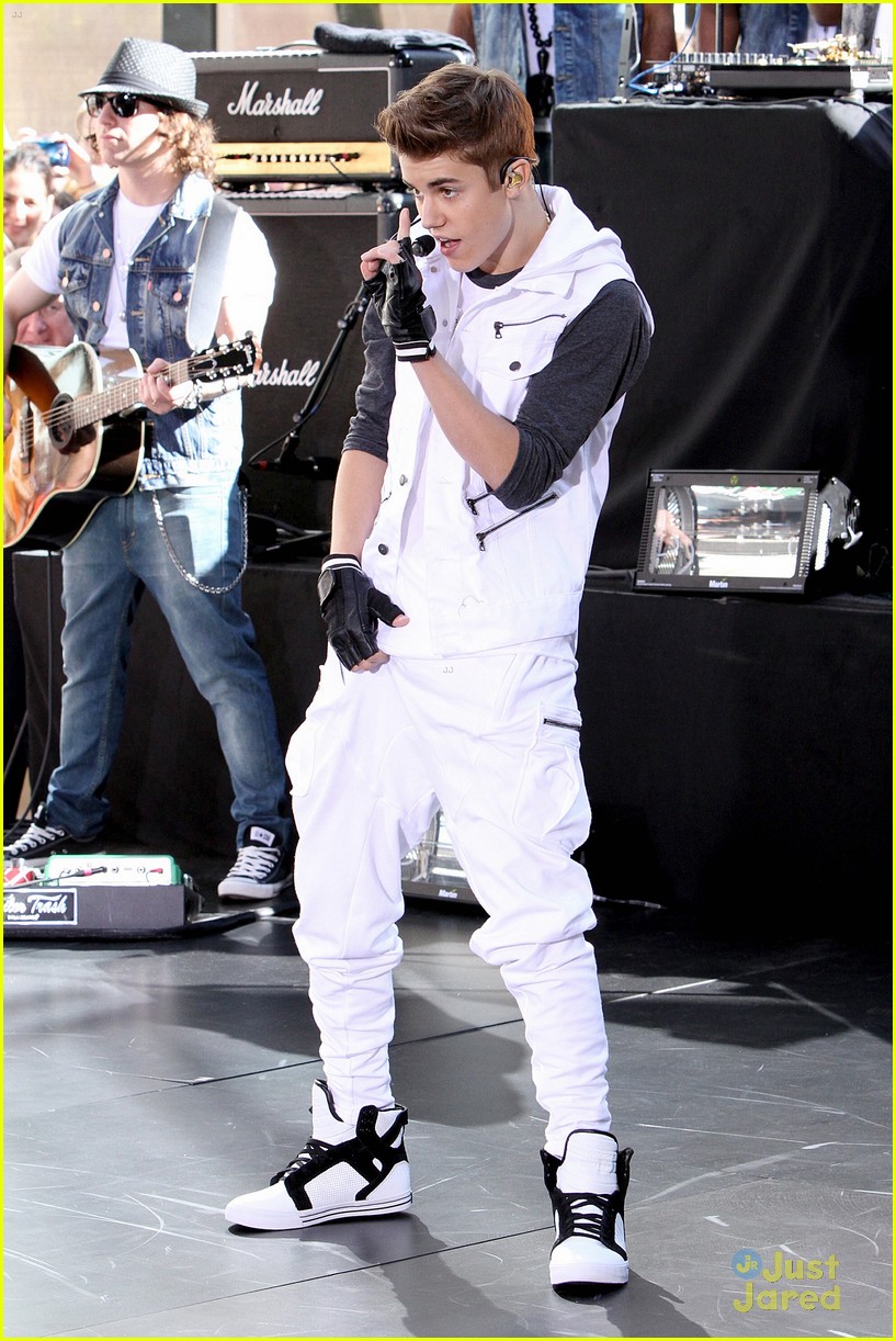 Justin Bieber: 'The Today Show' Performance!
