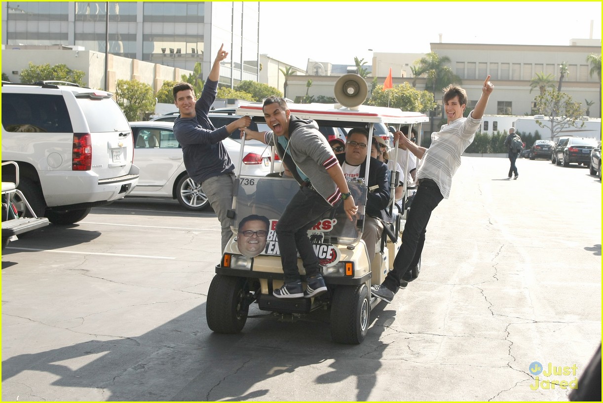 Big Time Rush is Back TONIGHT!