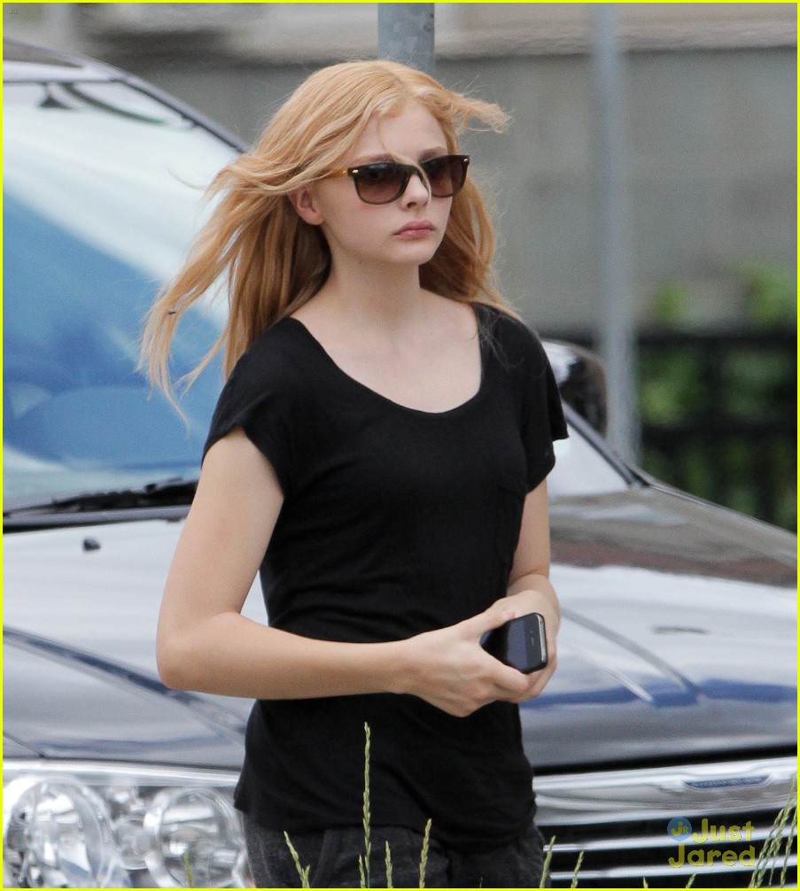 Chloe Moretz: 'Carrie' Filming Starts!