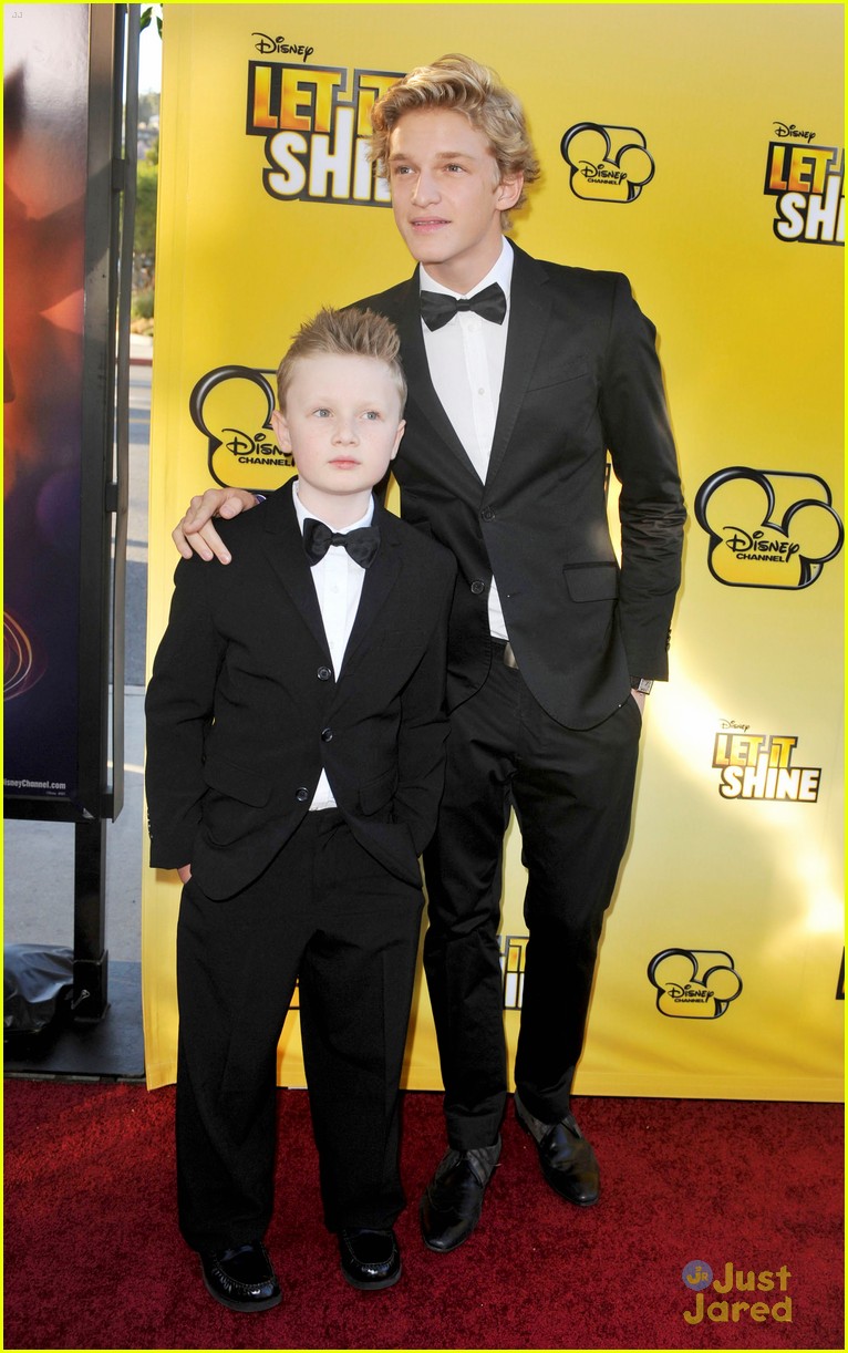 Cody Simpson & Calum Worthy: 'Let It Shine' Premiere